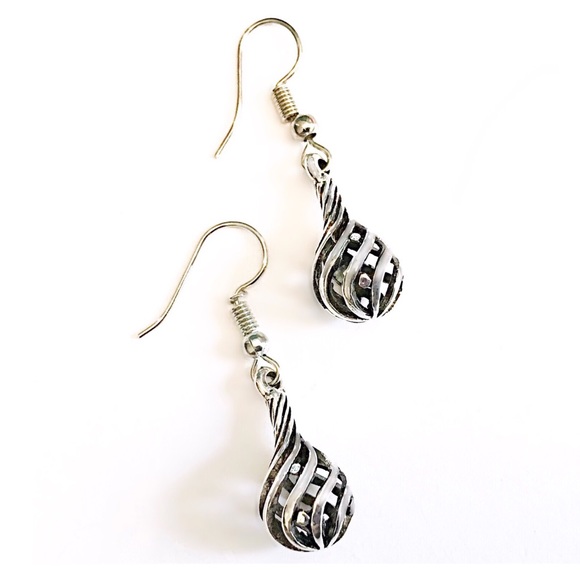 Antiqued Silver Alloy Bulb Earrings!. - Picture 4 of 6